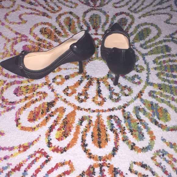 Guess pointy toe heels - Picture 2 of 2